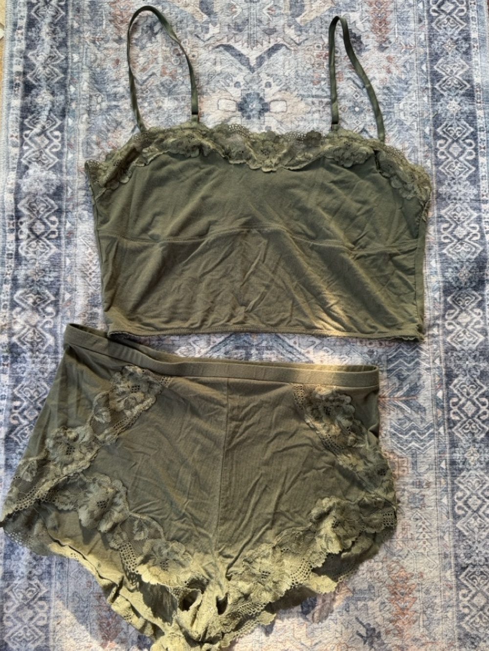 Victoria's Secret Olive Green Lace Trim Cami & Shorts Set Size L NWOT